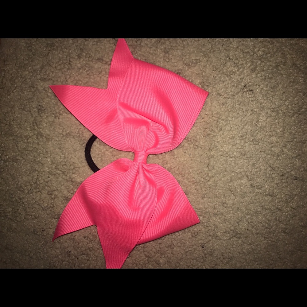 pink cheer bow.